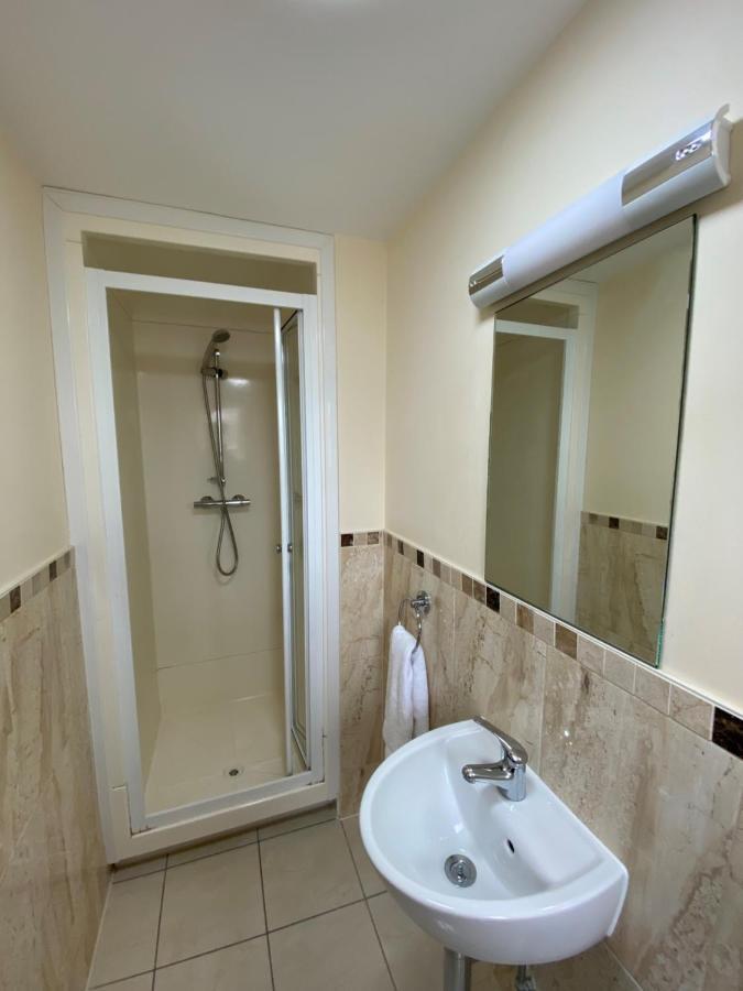 Buckingham Hotel Хай-Вайкомб Экстерьер фото
